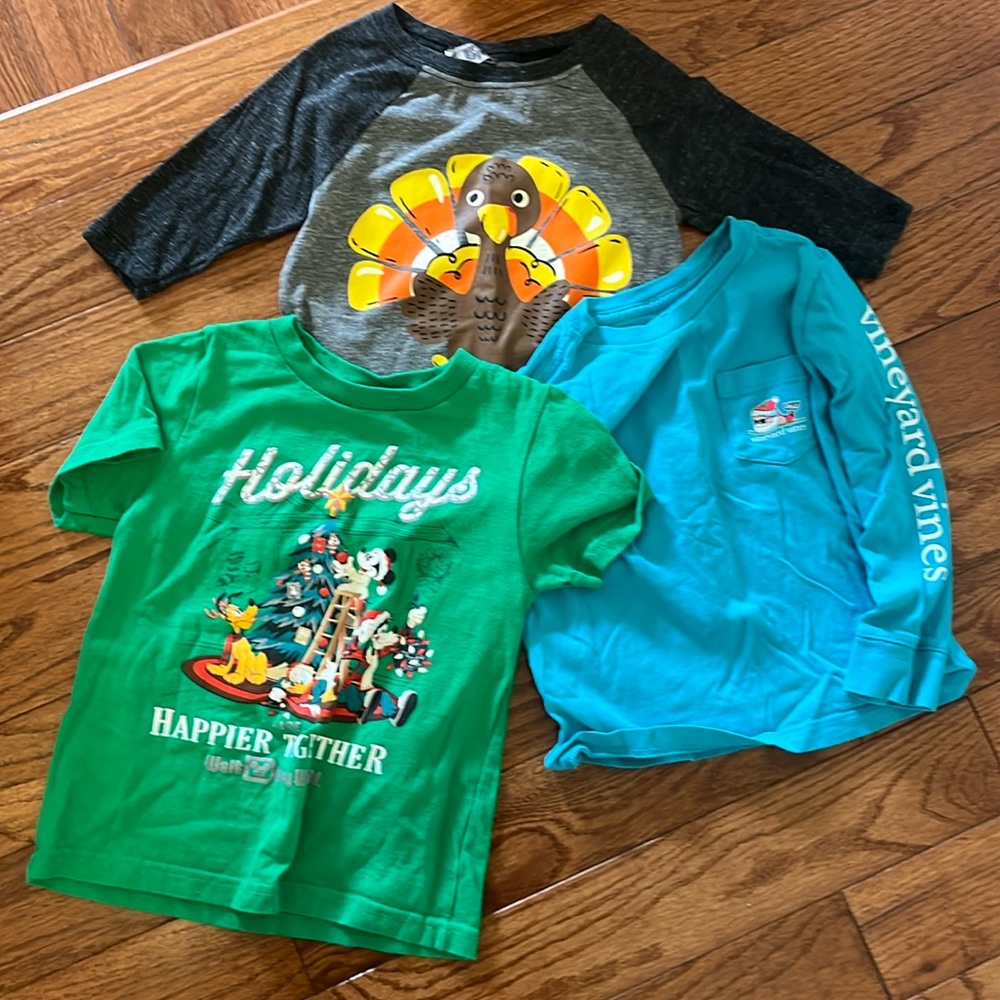 Lot of seasonal  boys shirts- vineyard vines, Disney sz 3T